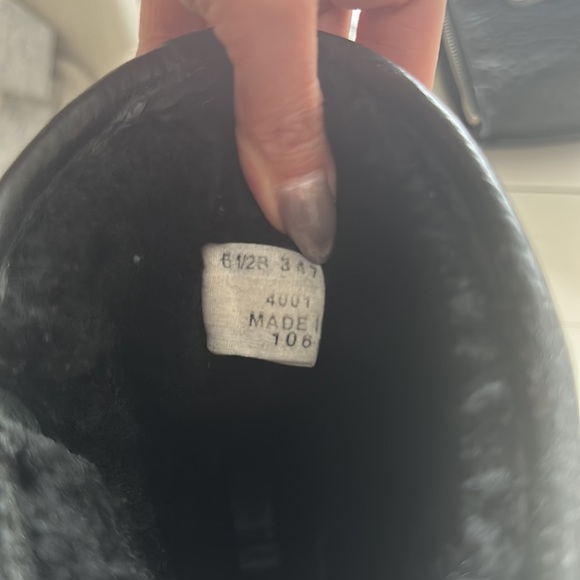 Frye - Vanessa 6” Shearling Lined Boots - Picture 11 of 13